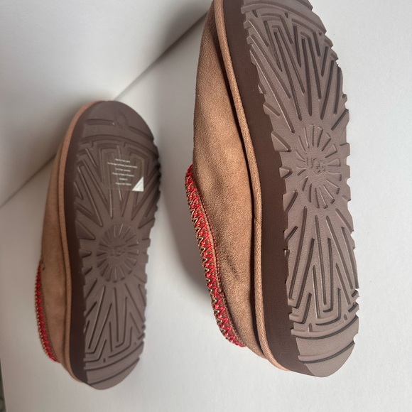 NWB UGG Tasman II Suede Slip-On Clog in Rocky Oak in Size 10. - Picture 4 of 5